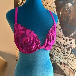 Victoria's Secret Pink Floral Textured Bra